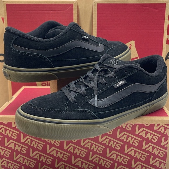 Vans WMNS Bearcat
Black/Dark Gum
VN000DT239L
Sneakers - Picture 5 of 16